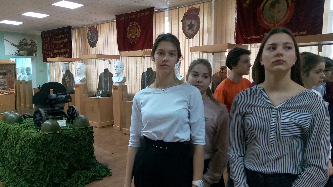 Этих дней не смолкнет слава...